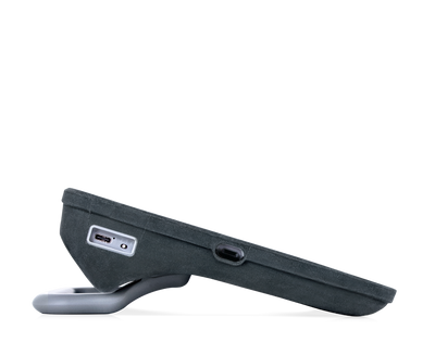Tobii Dynavox SC Tablet vänster sidovy med utfällbart stöd